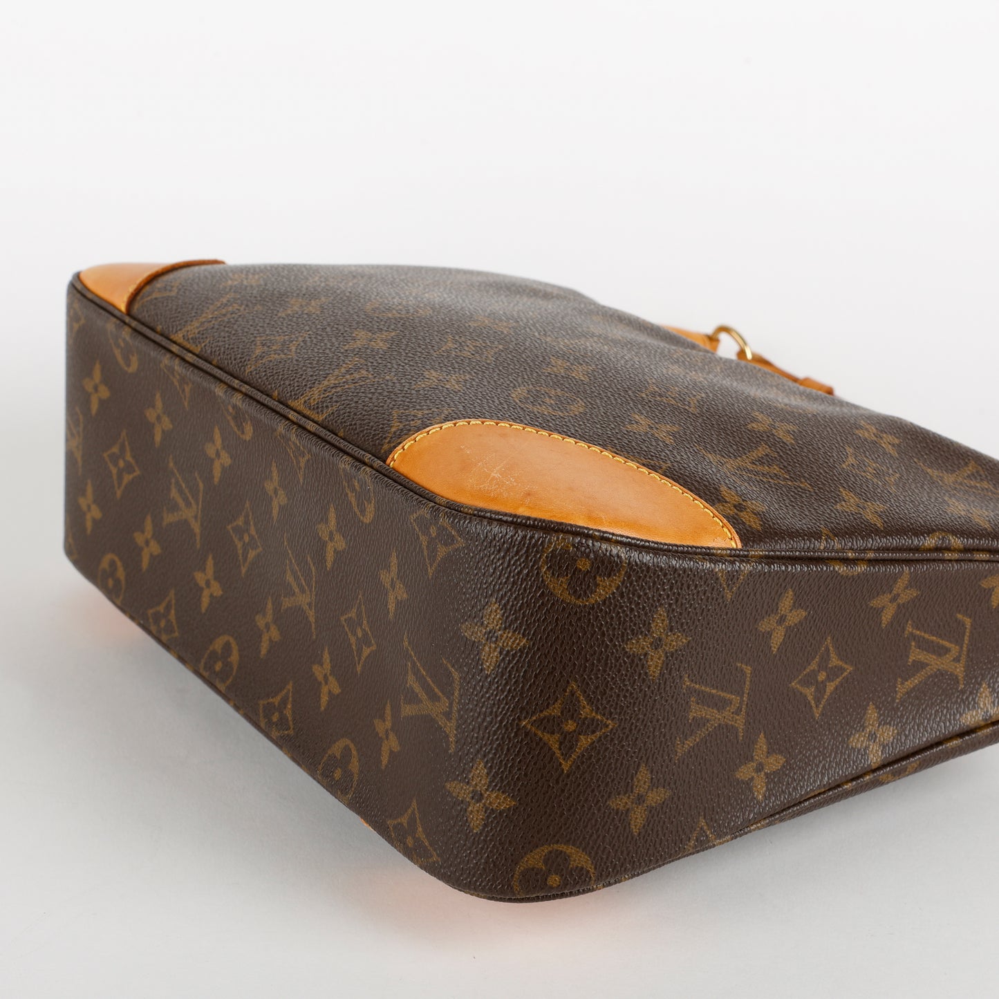 Boulogne 30, Monogram