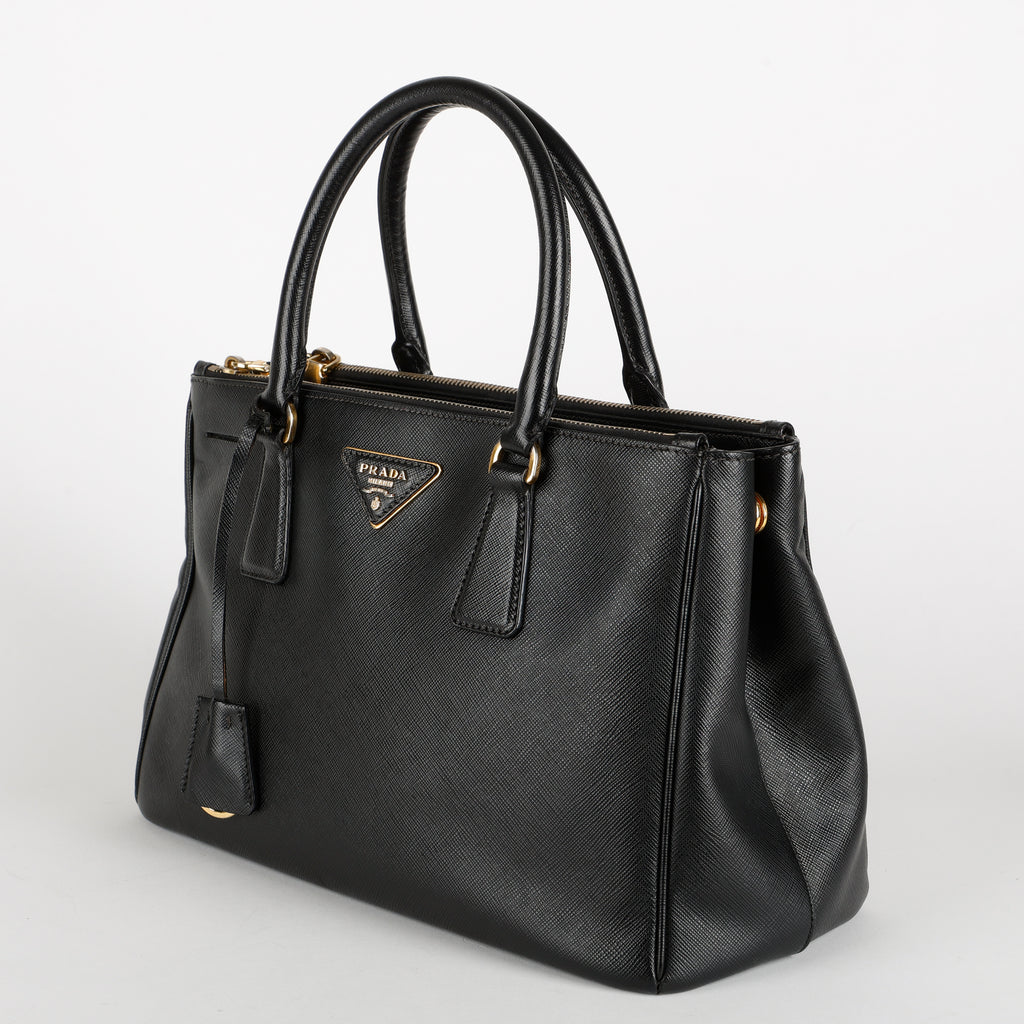 Small Galleria, Black Saffiano