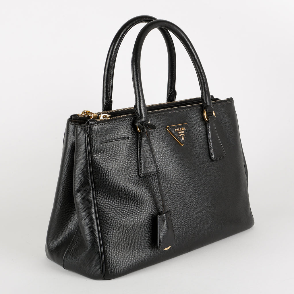 Small Galleria, Black Saffiano