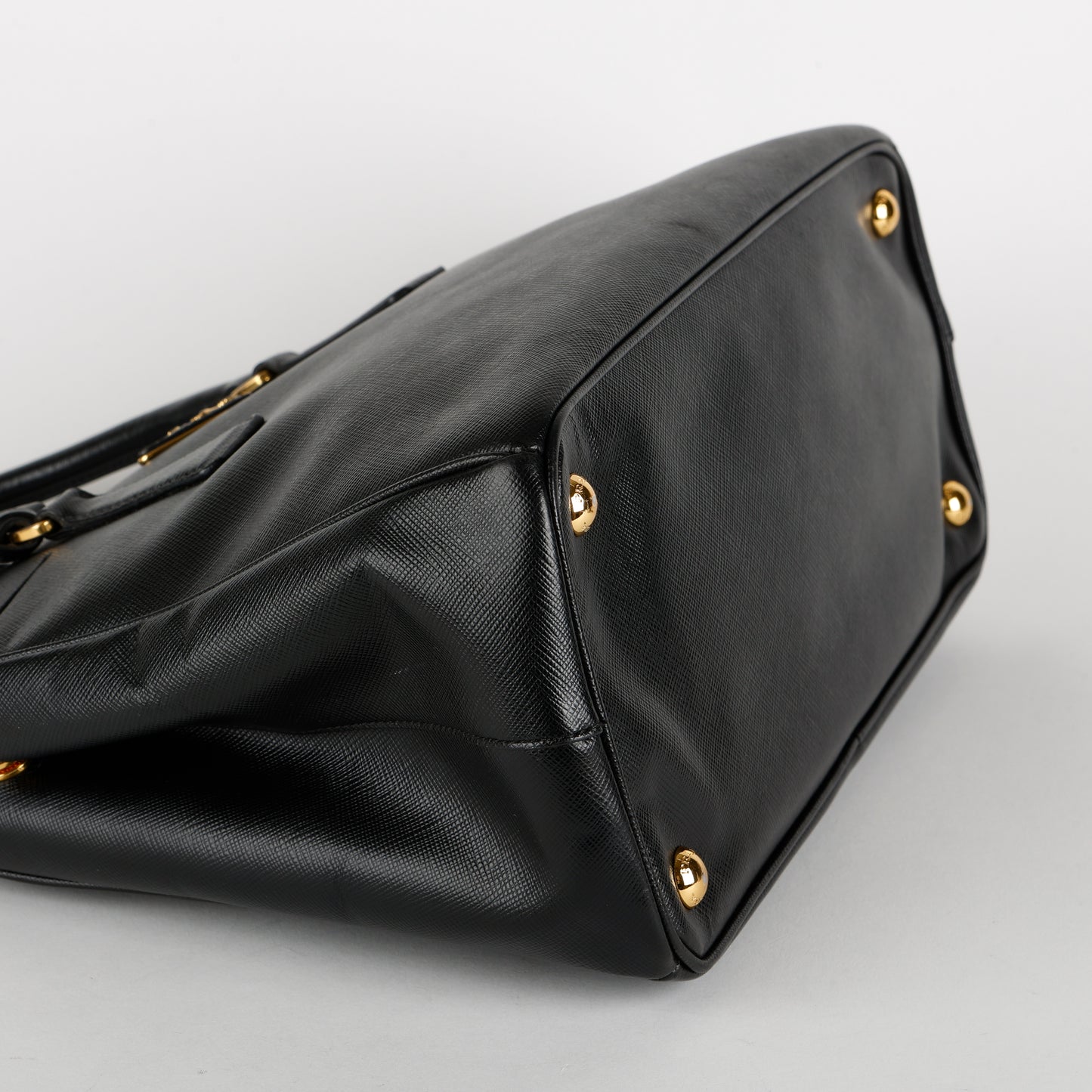 Small Galleria, Black Saffiano