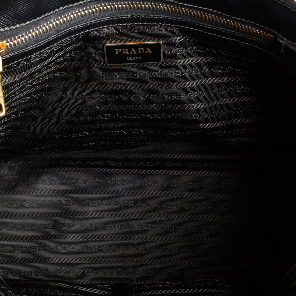 Small Galleria, Black Saffiano