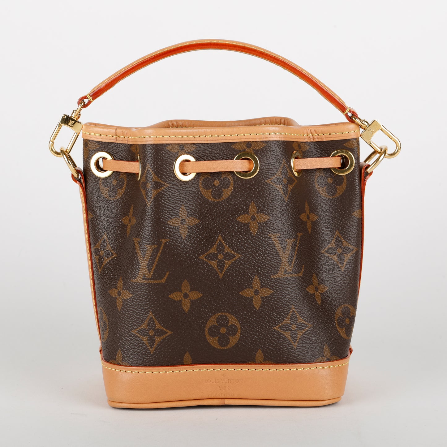 Nano Noe, Monogram