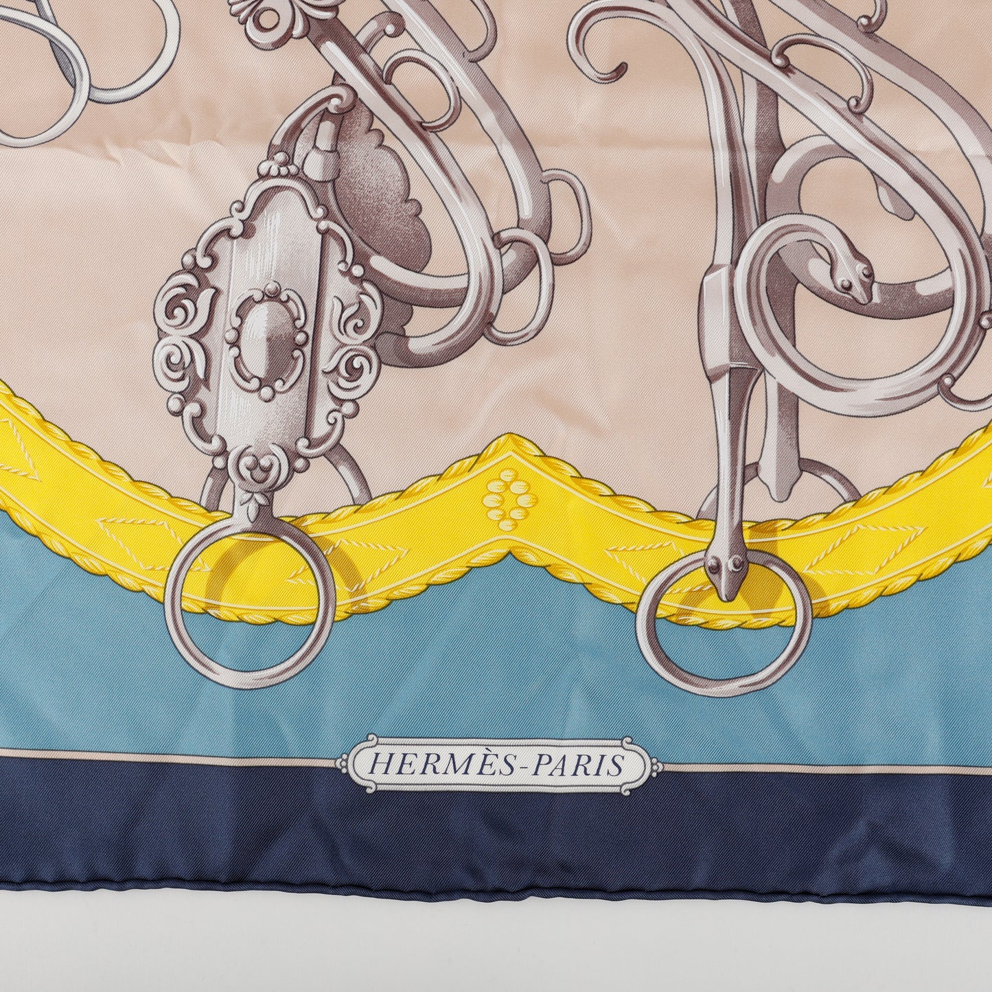 Carre 90 Lift Profile Silk Scarf