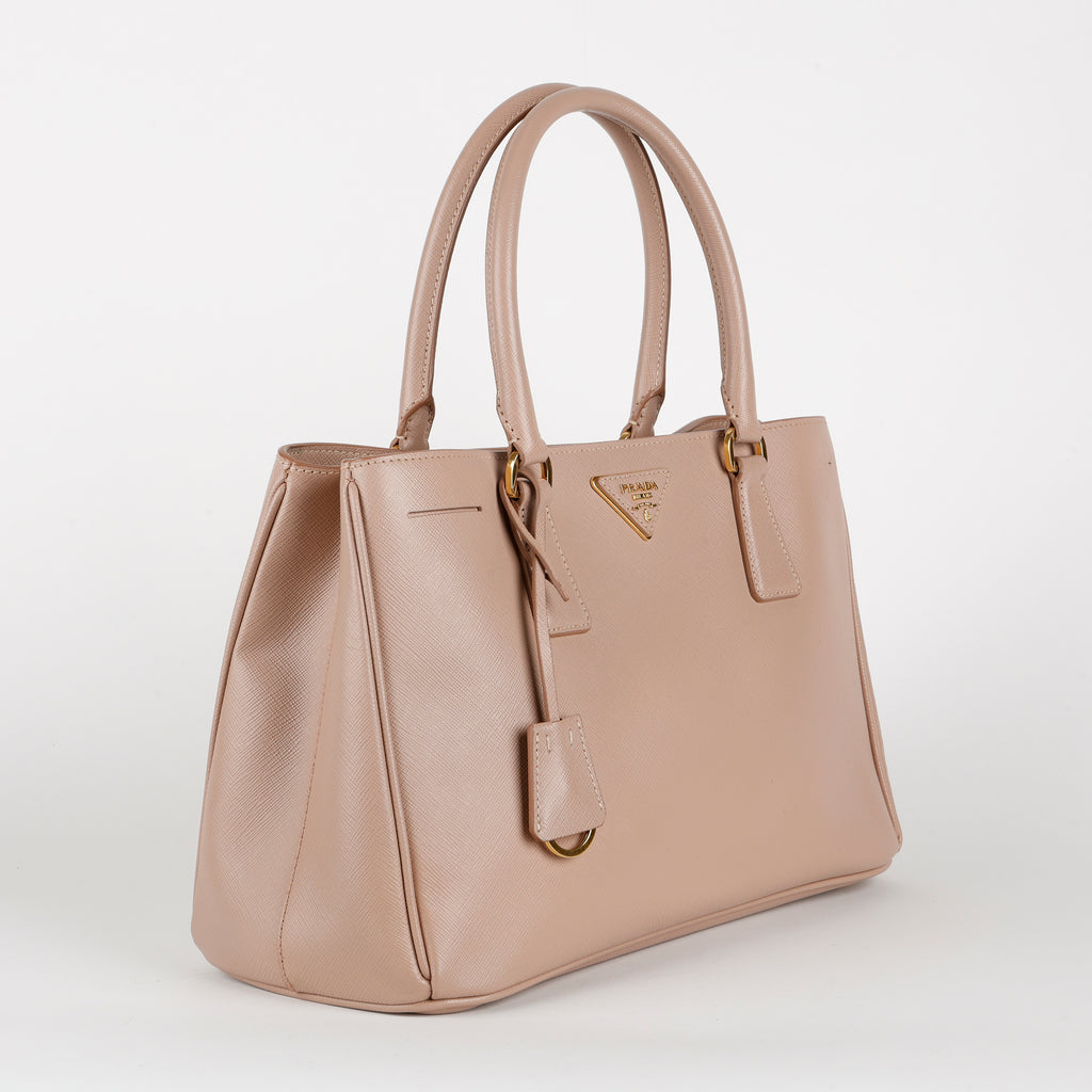 Medium Galleria, Beige Saffiano