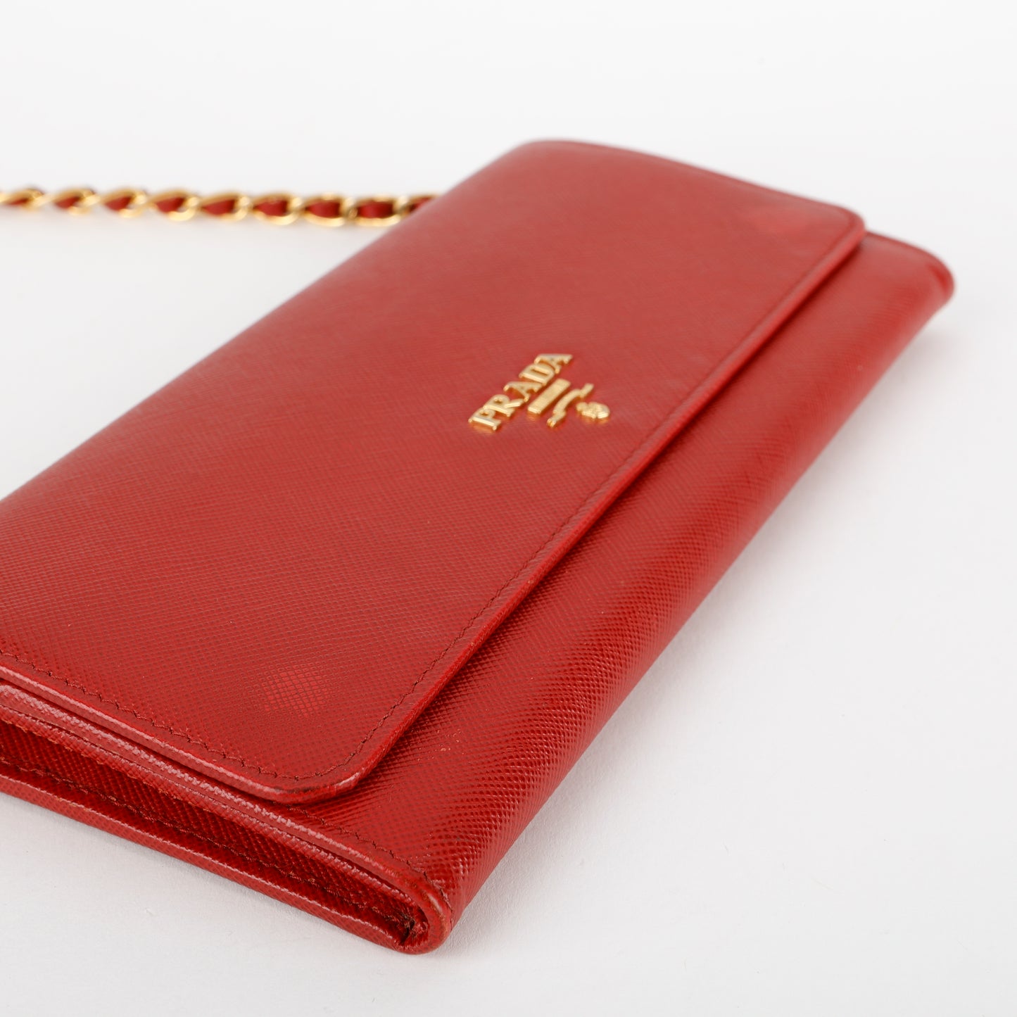 Wallet on Chain, Red Saffiano