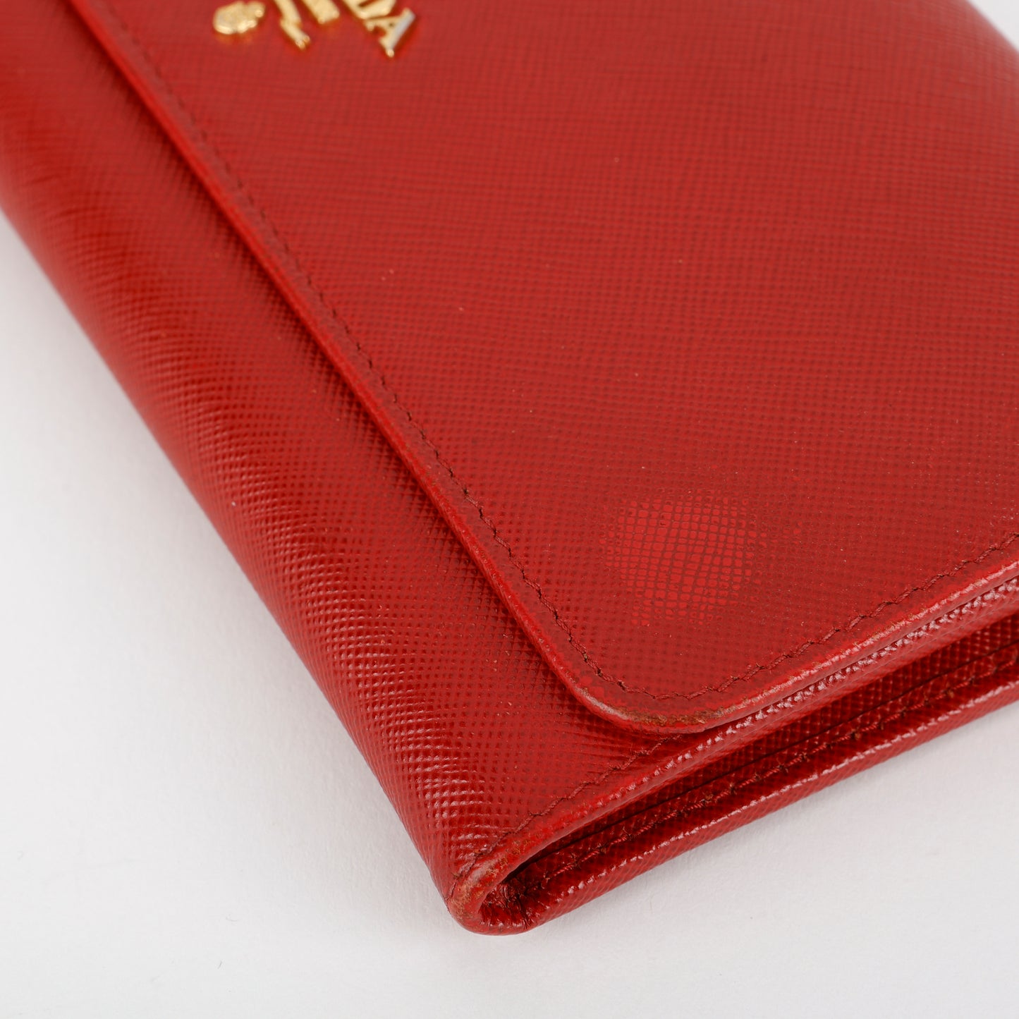 Wallet on Chain, Red Saffiano