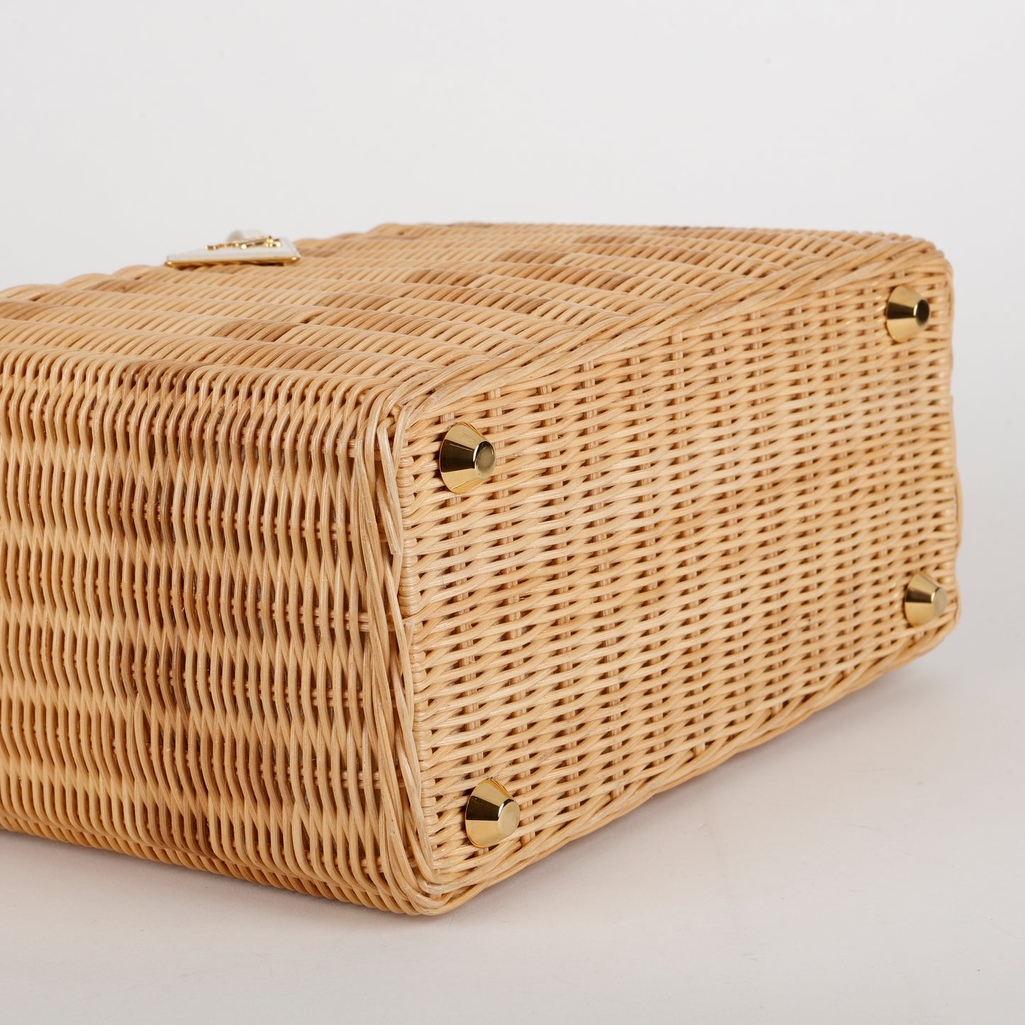 Medium 2 Way Tote, Wicker and Cream Linen Canvas