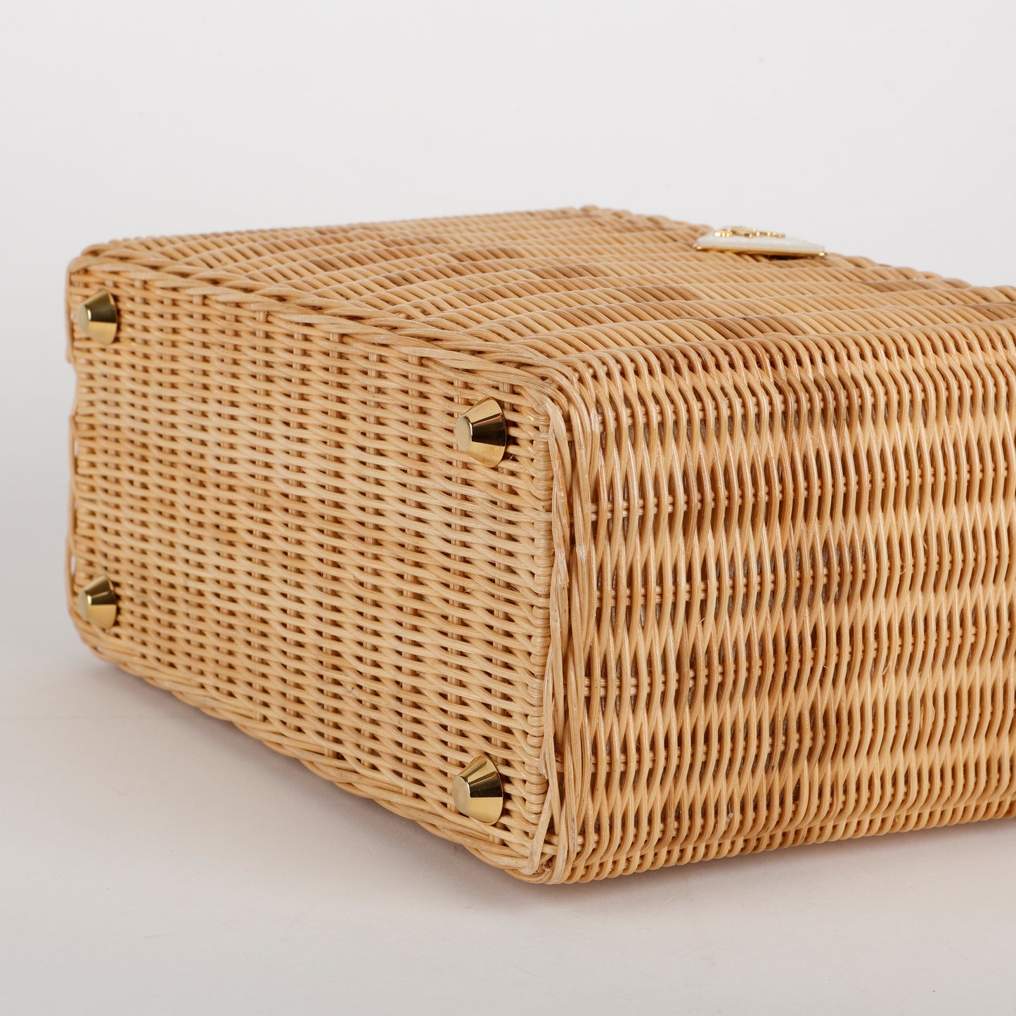 Medium 2 Way Tote, Wicker and Cream Linen Canvas