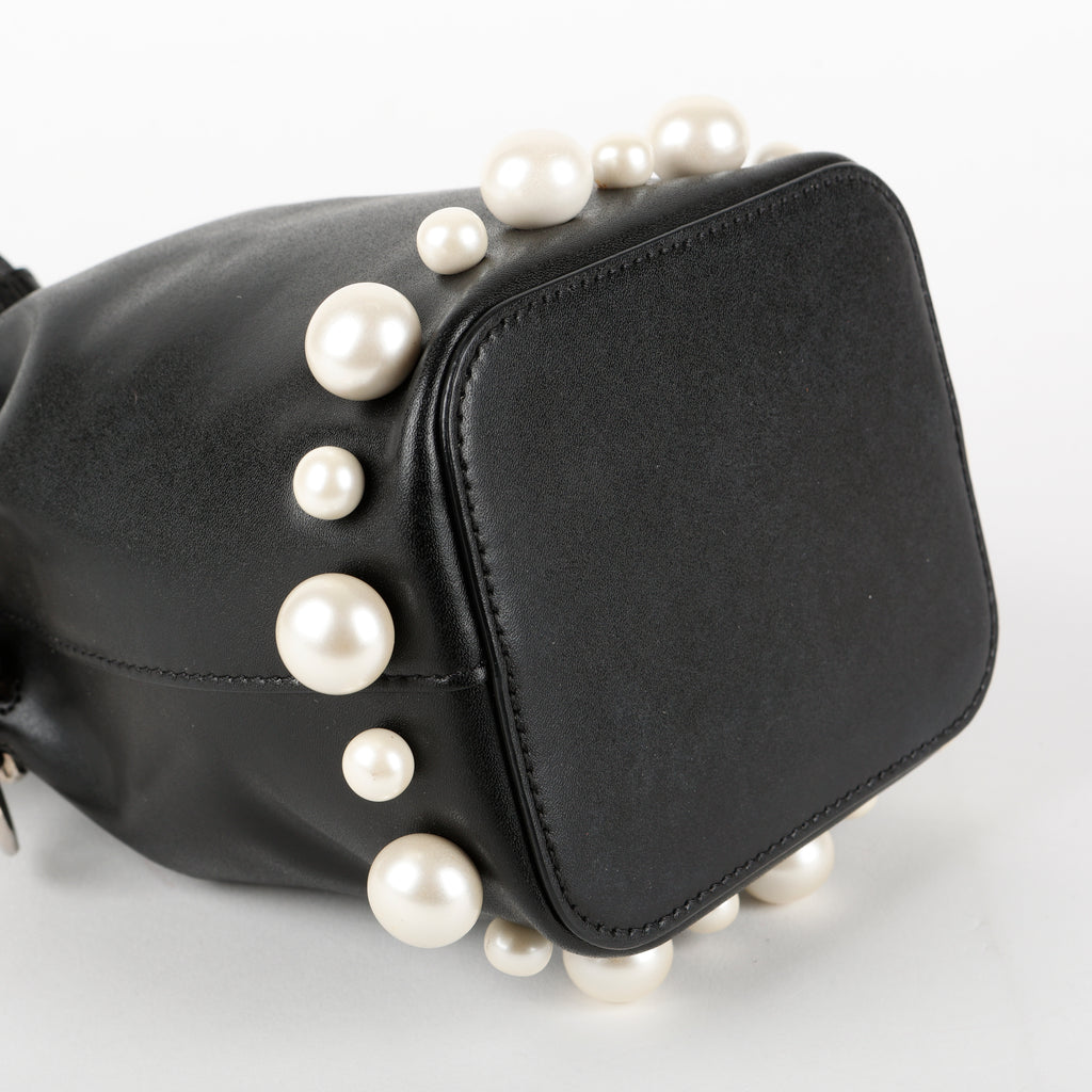 Mini Pearl Min Tresor Bucket, Black