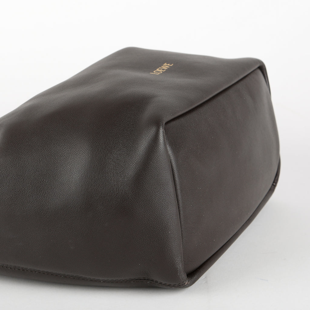 Small Squeeze Bag in Chocolate