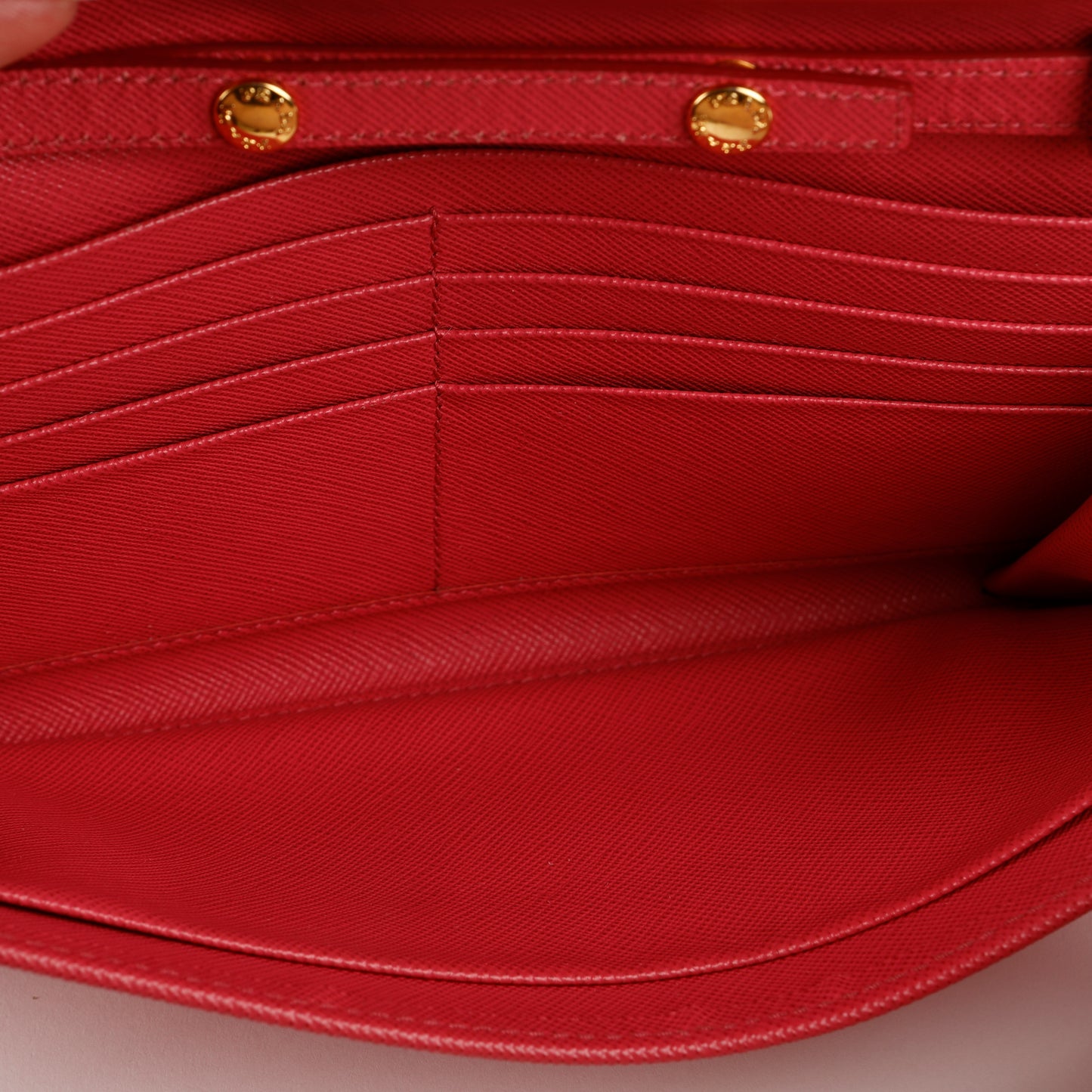 Wallet on Chain, Fuchsia Saffiano 5307