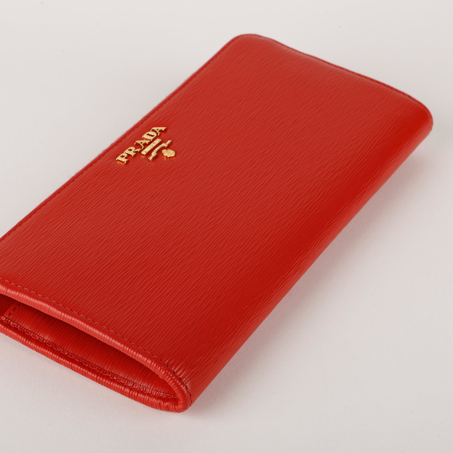 Move Zip Around Long Wallet, Red Vitello