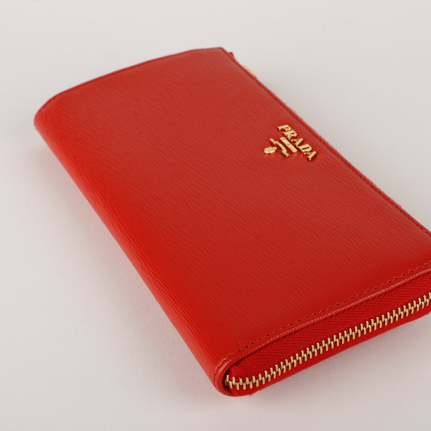 Move Zip Around Long Wallet, Red Vitello