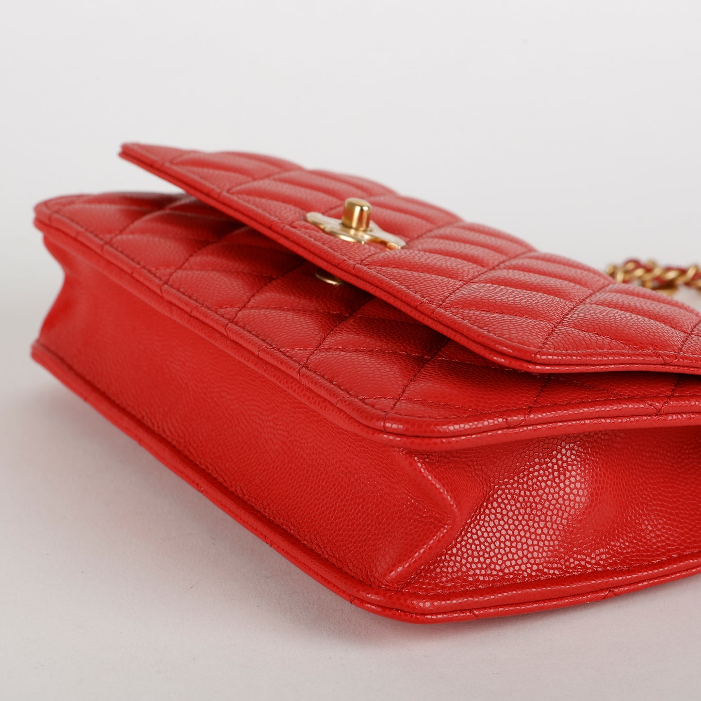 Twist Your Buttons Wallet on Chain, Red Caviar