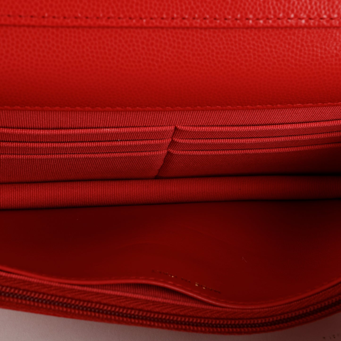 Twist Your Buttons Wallet on Chain, Red Caviar