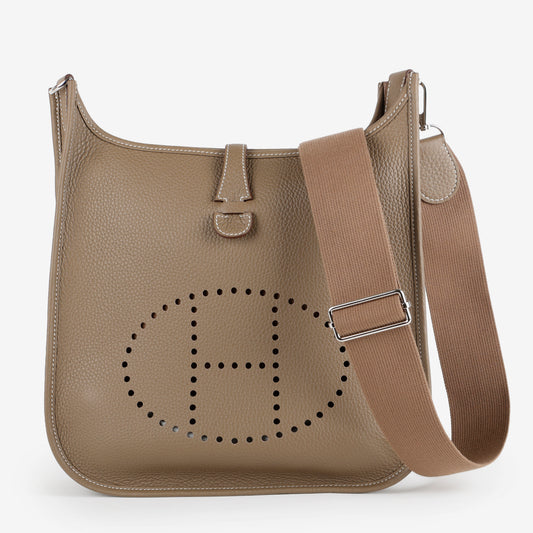 Evelyne III PM, Etoupe Clemence Palladium Hardware