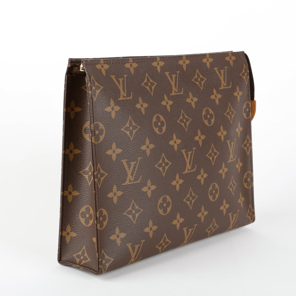 Toiletry 26, Monogram
