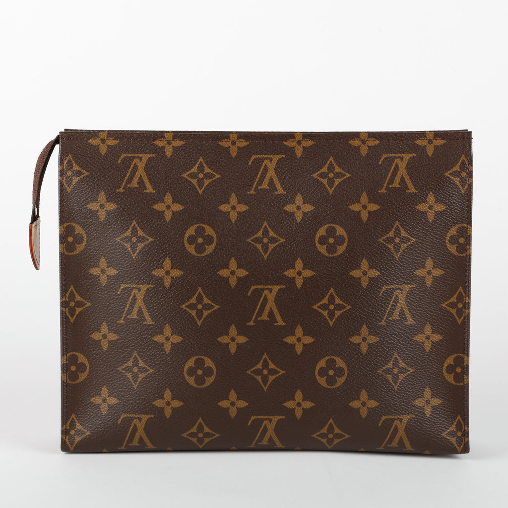 Toiletry 26, Monogram