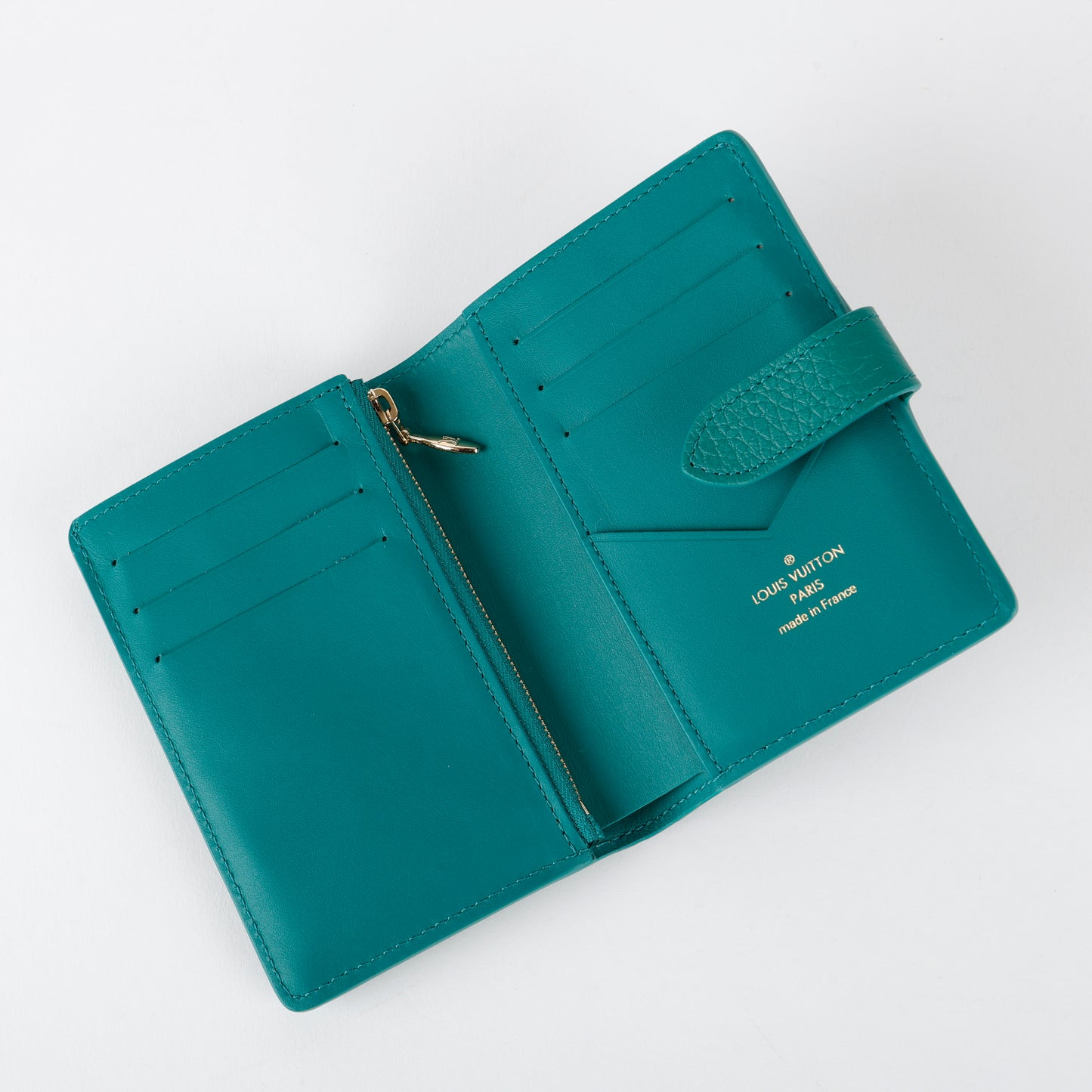 Vertical Capucines Wallet, Green