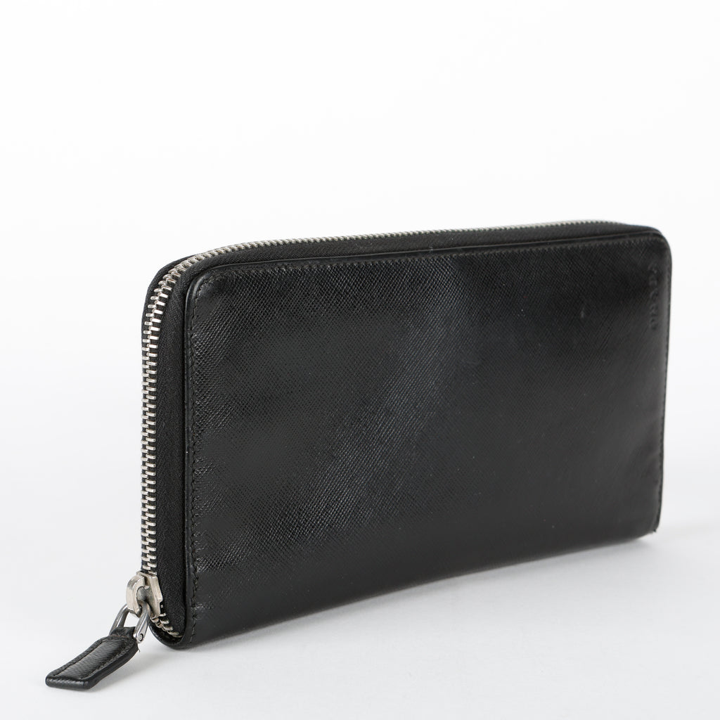 Zippy Travel Wallet, Black Saffiano