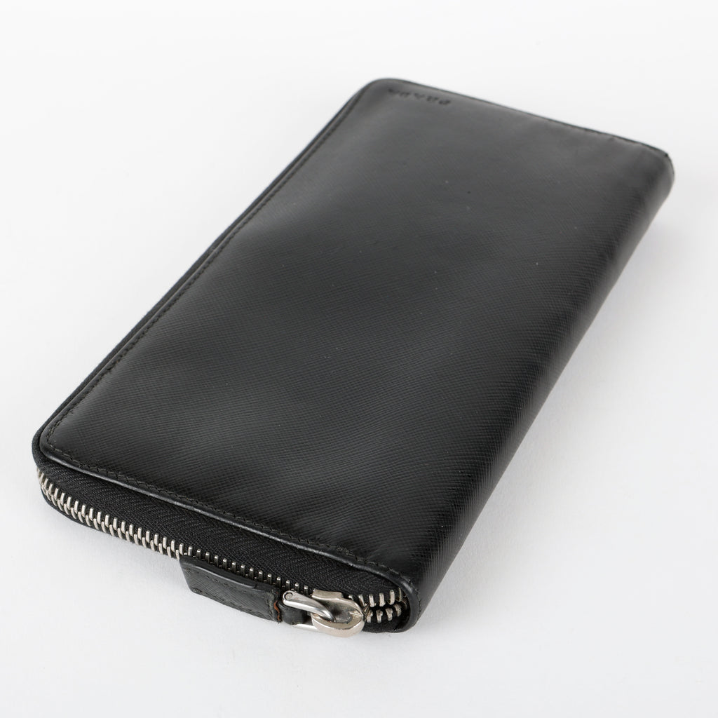 Zippy Travel Wallet, Black Saffiano