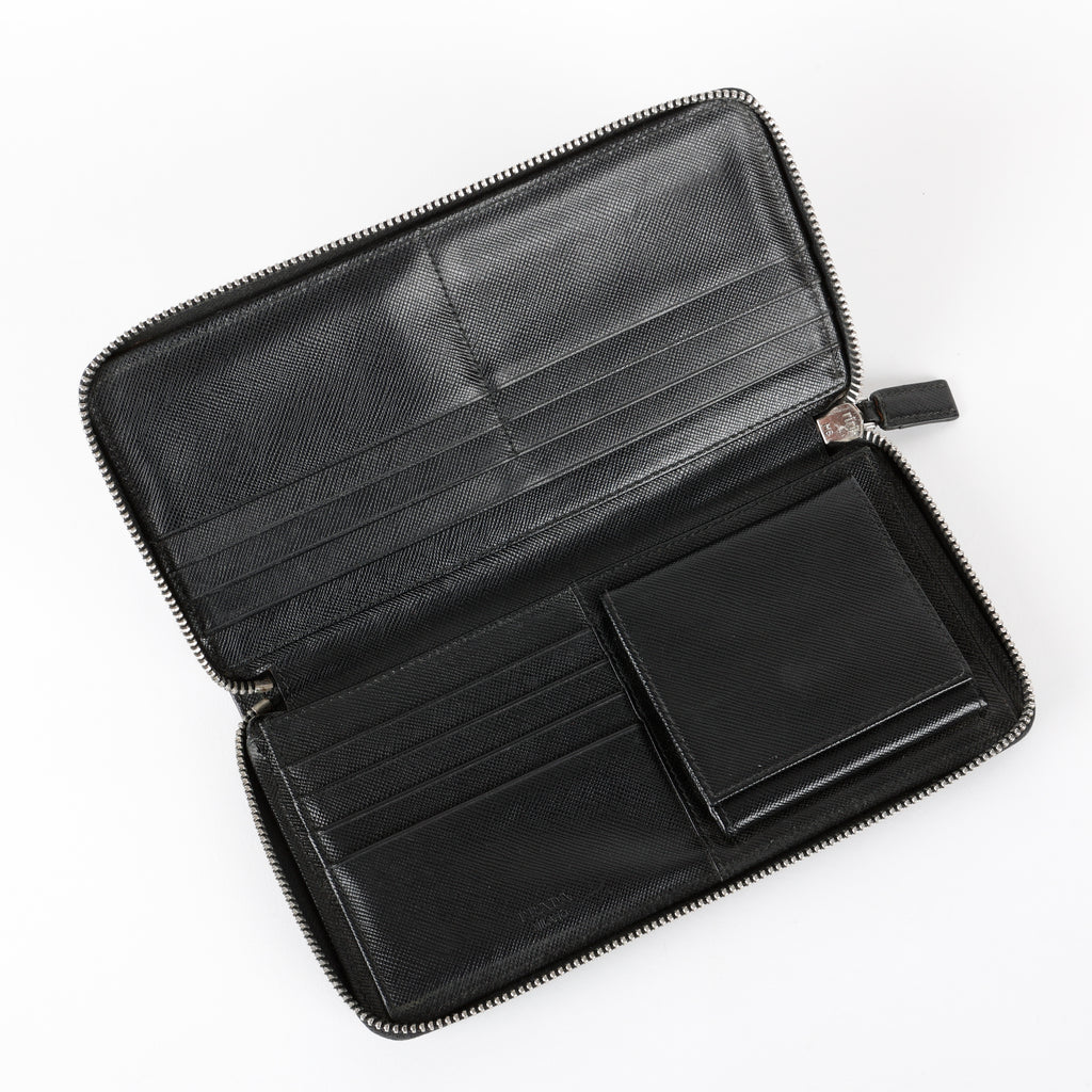 Zippy Travel Wallet, Black Saffiano