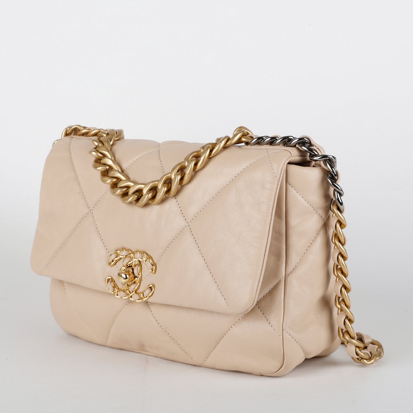 Small 19, Beige Lambskin
