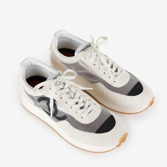 CC Mesh/Suede/Calfskin Sneakers, White/Black Size: 39 (US 9)