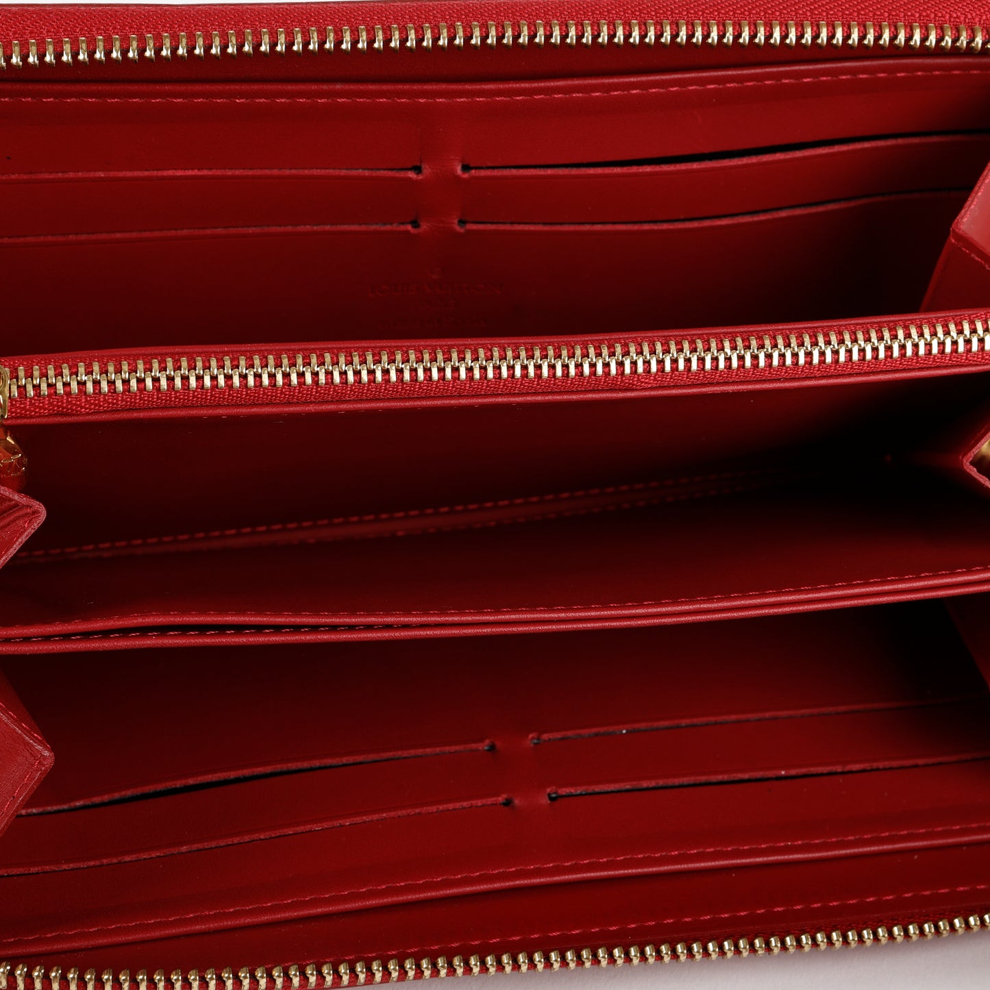 Zippy Wallet, Rose Velours Vernis