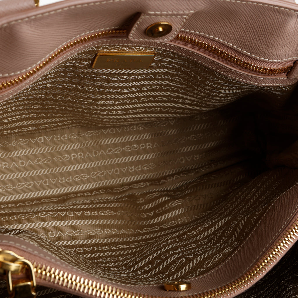 Medium Galleria Double Zip Tote, Beige Saffiano