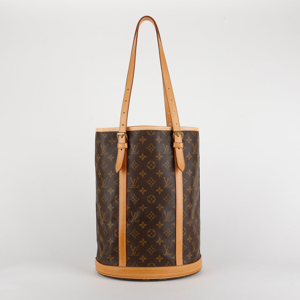 Bucket GM, Monogram