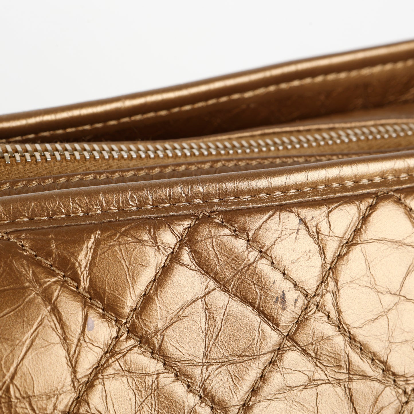 Medium Gabrielle Hobo Quilted Aged Calfskin, Bronze
