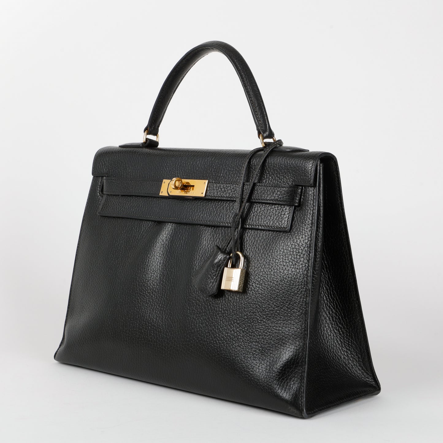 Kelly 32 Sellier, Black Ardennes, Gold Hardware Circle R (1988)