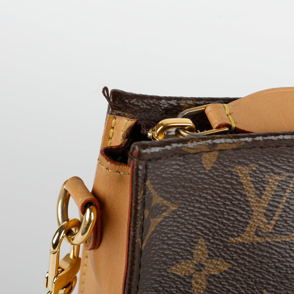 Toiletry Pouch On Chain, Monogram