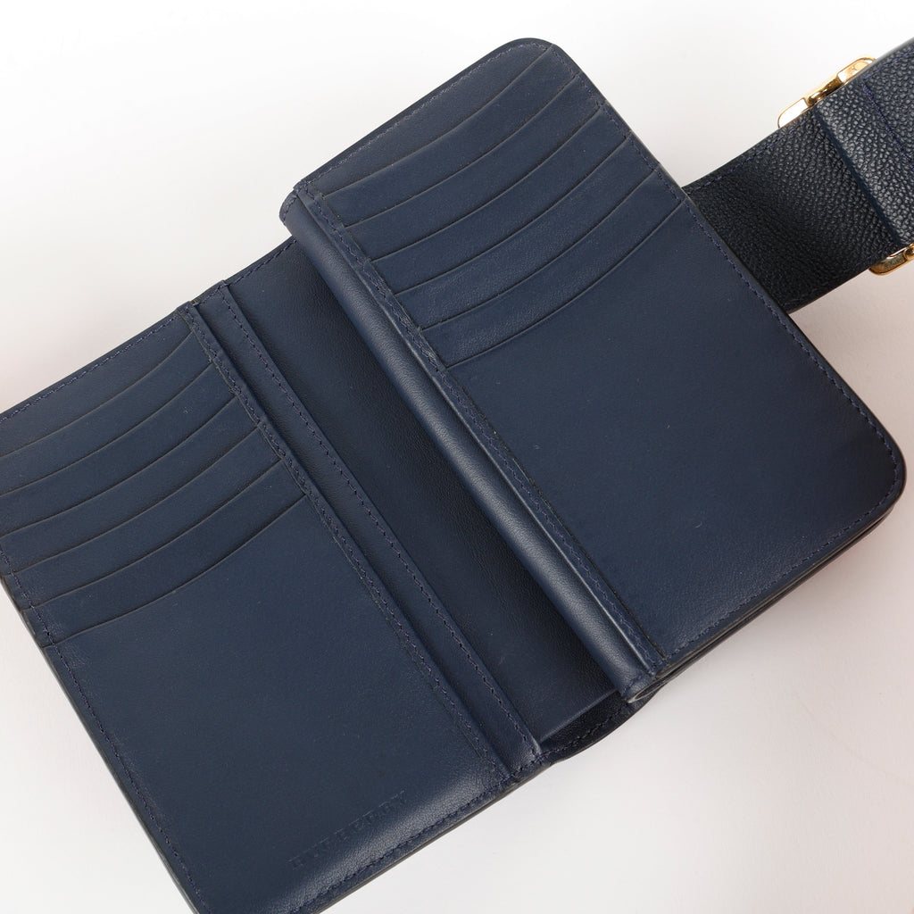 Buckle Medley Wallet, Nay Calfskin