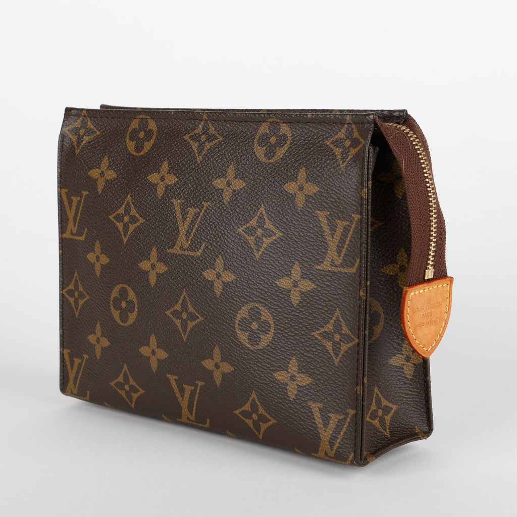 Toiletry Pouch 19, Monogram