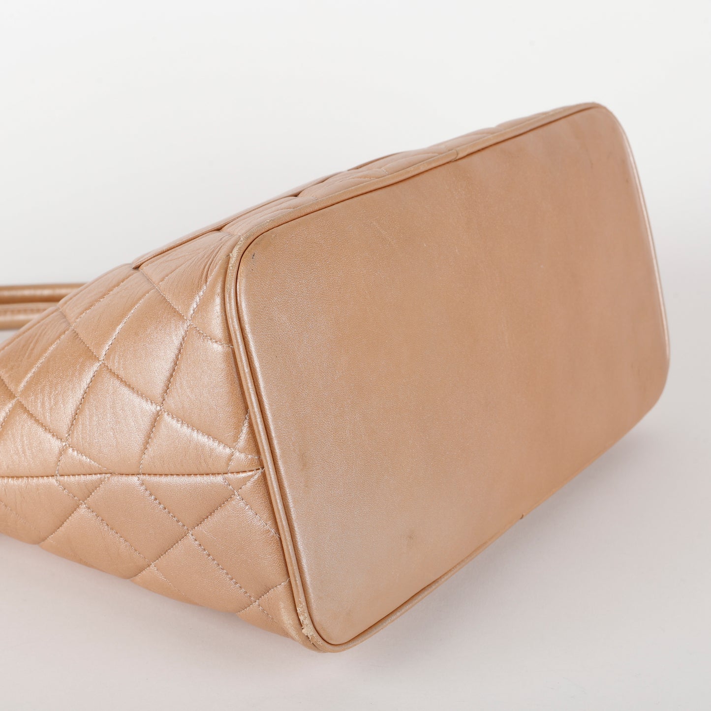 Medallion Tote Quilted Lambskin, Gold