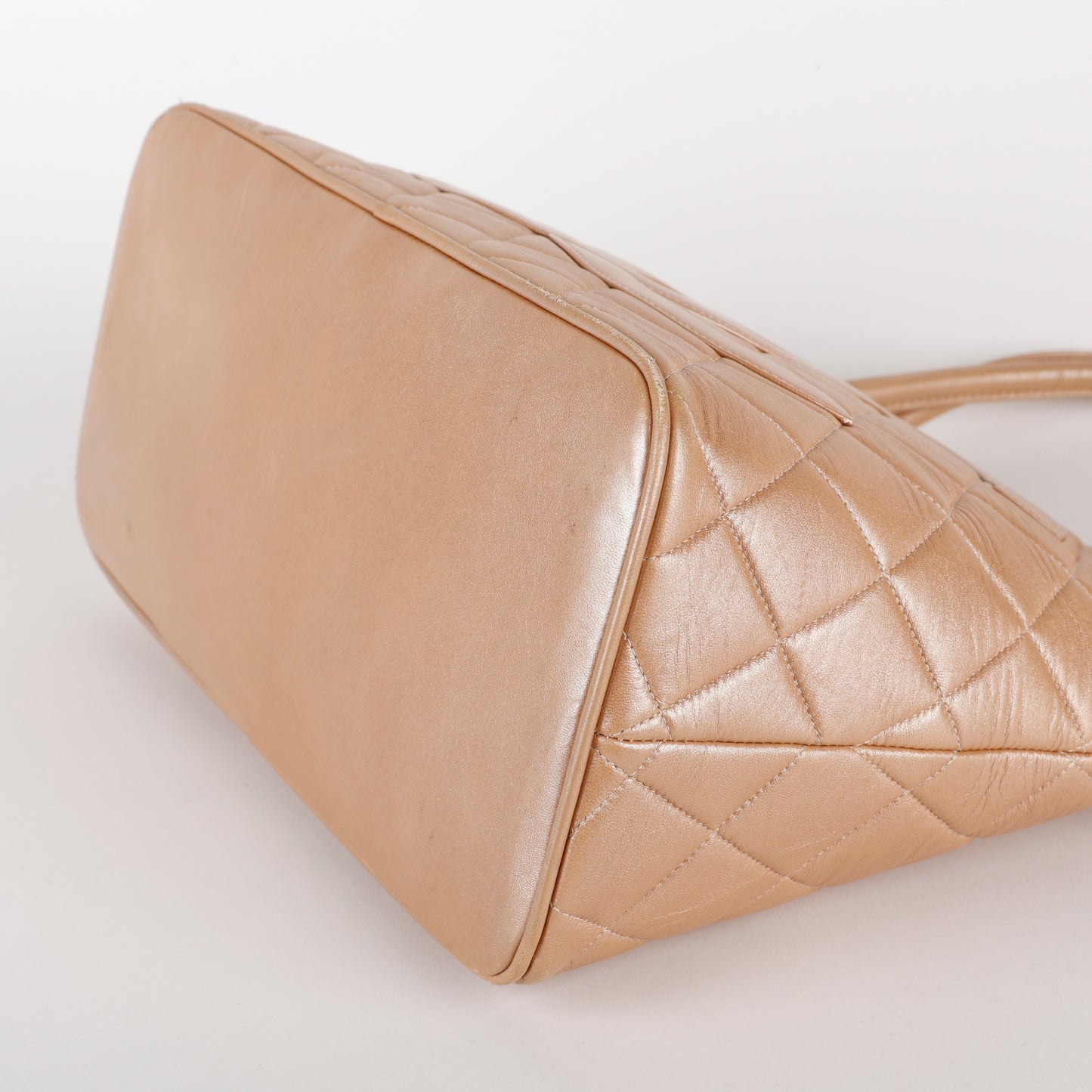 Medallion Tote Quilted Lambskin, Gold