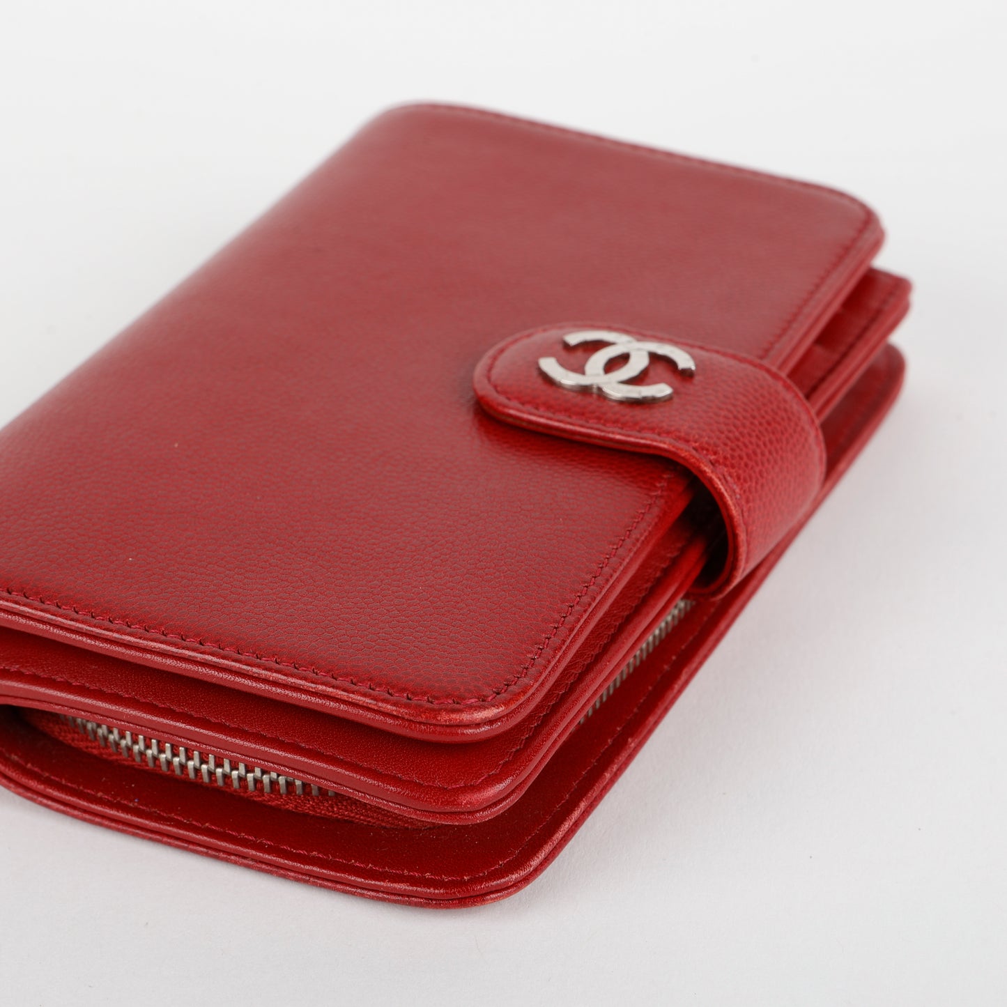 Brilliant L Zip Wallet, Red Caviar