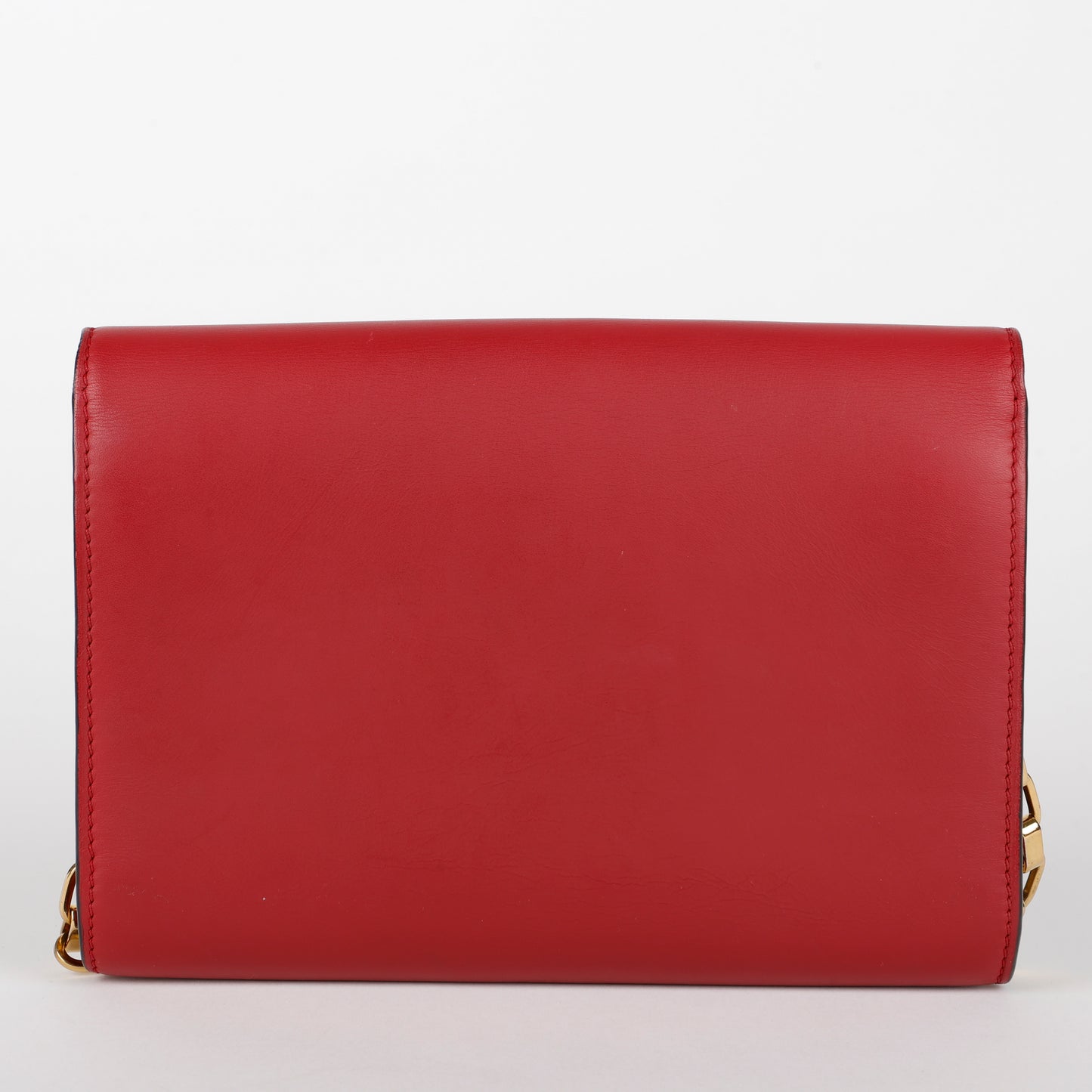 Louise GM, Red