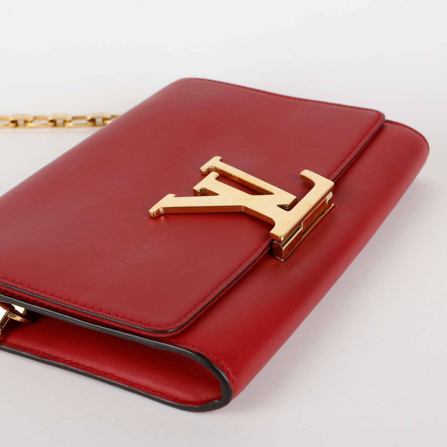 Louise GM, Red