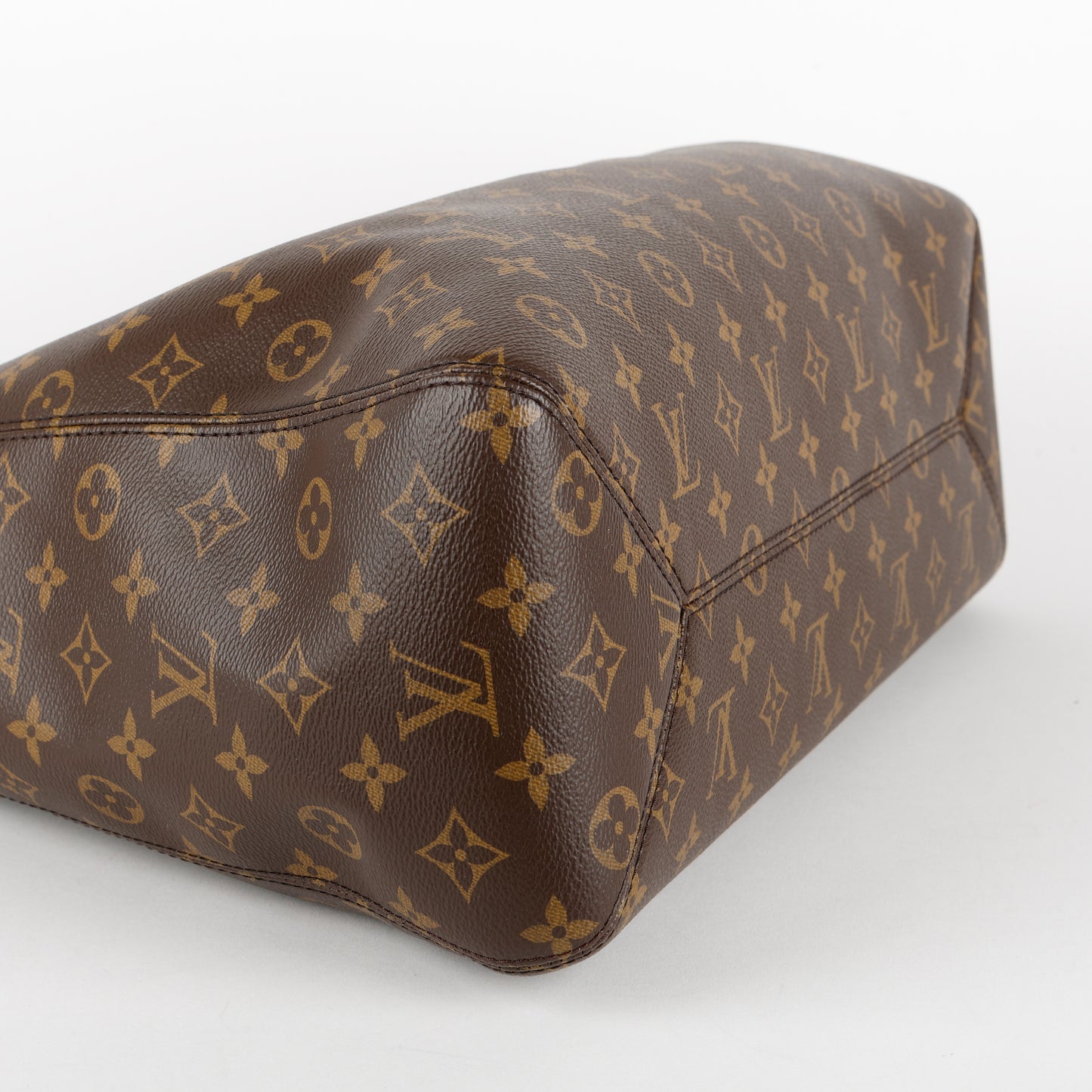 The Drop GM, Monogram Black