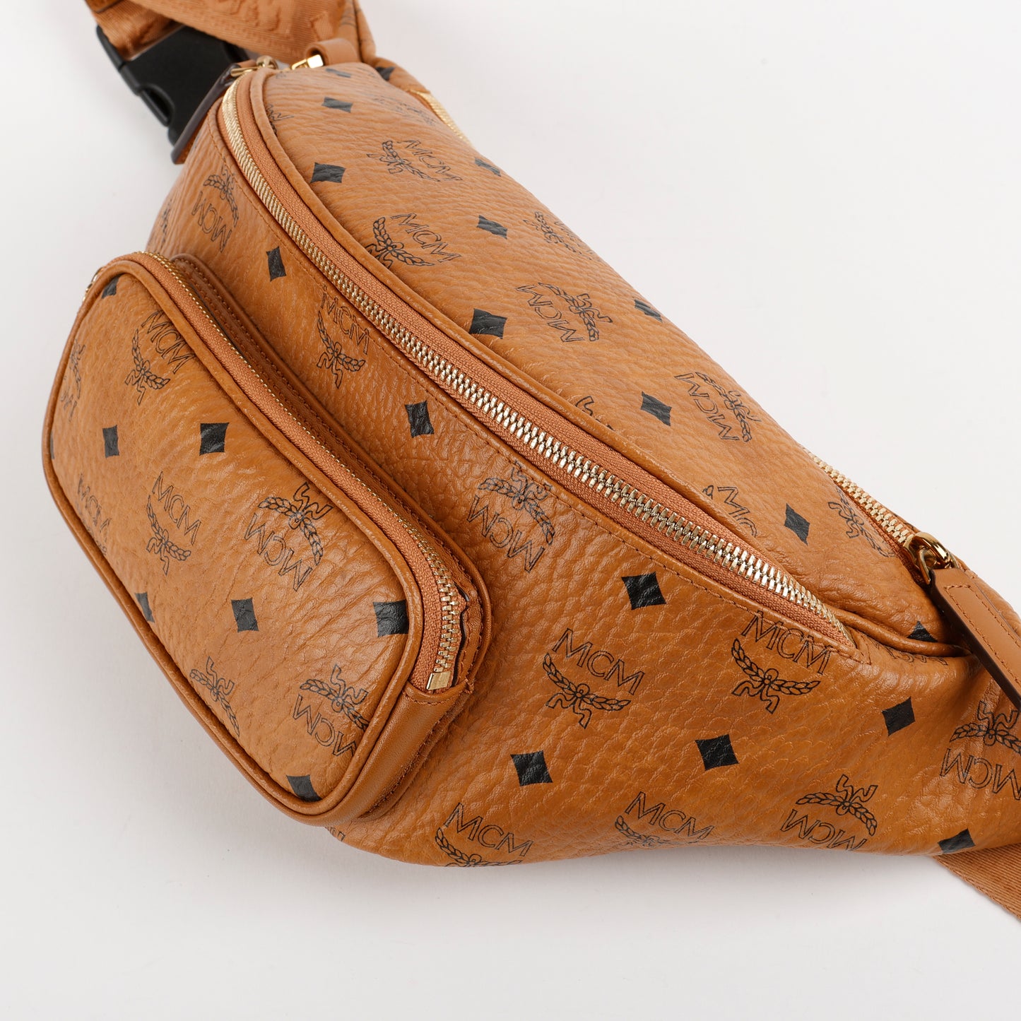 Bumbag, Cognac