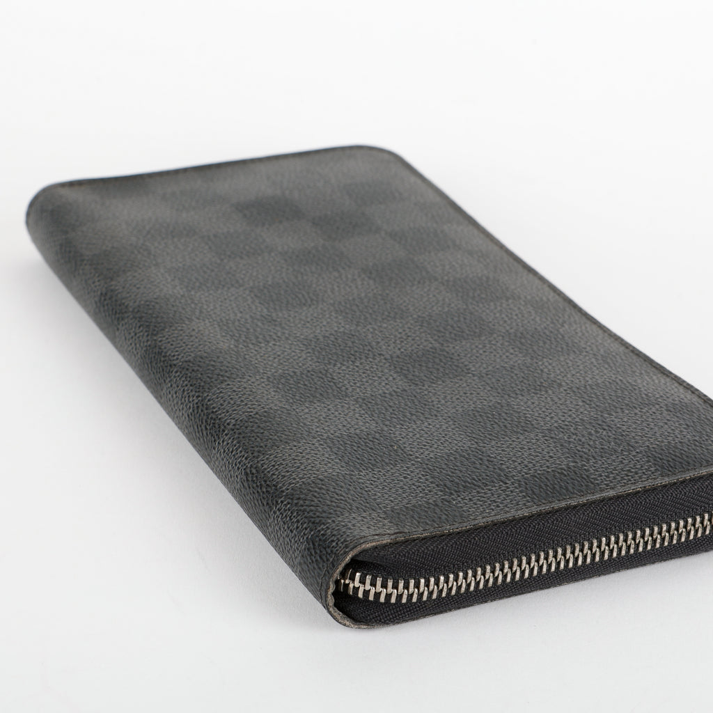 Zippy Travel Wallet, Damier Graphite  (C.Y)