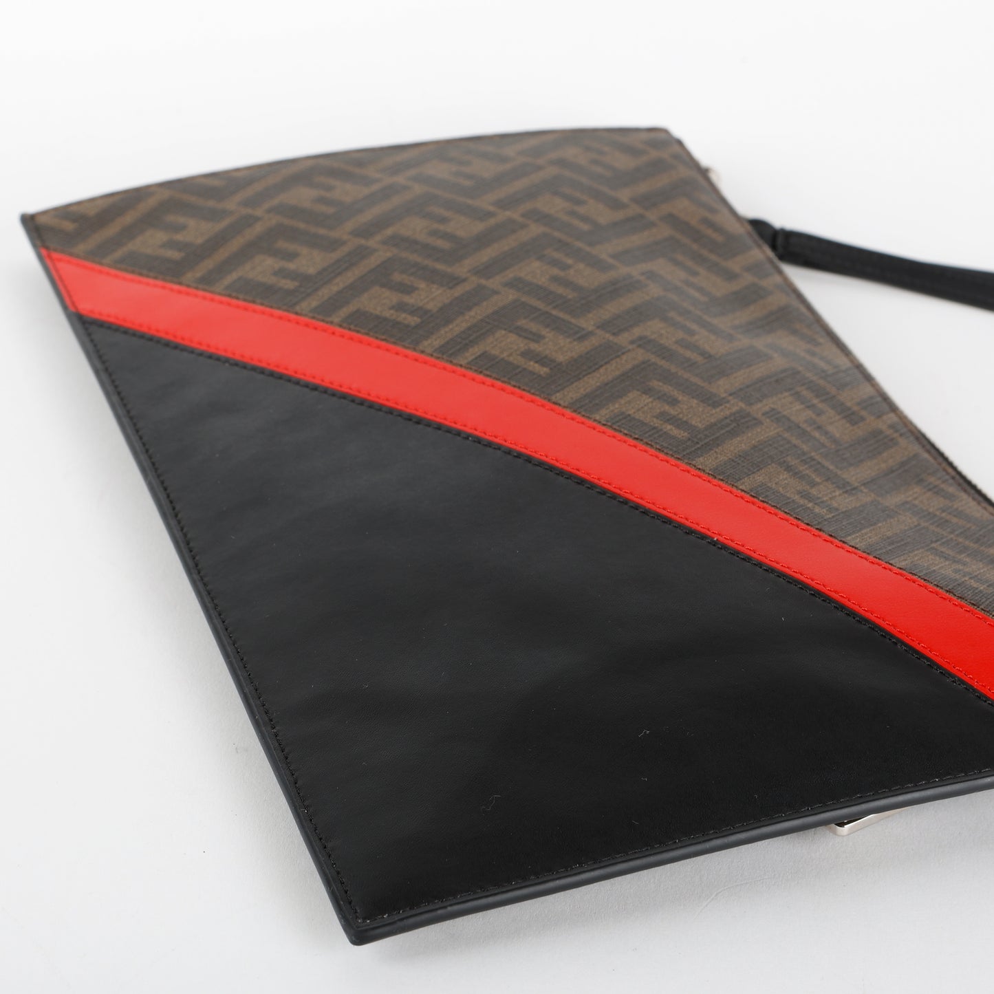 Wristlet Zucca Diagonal Clutch, Red