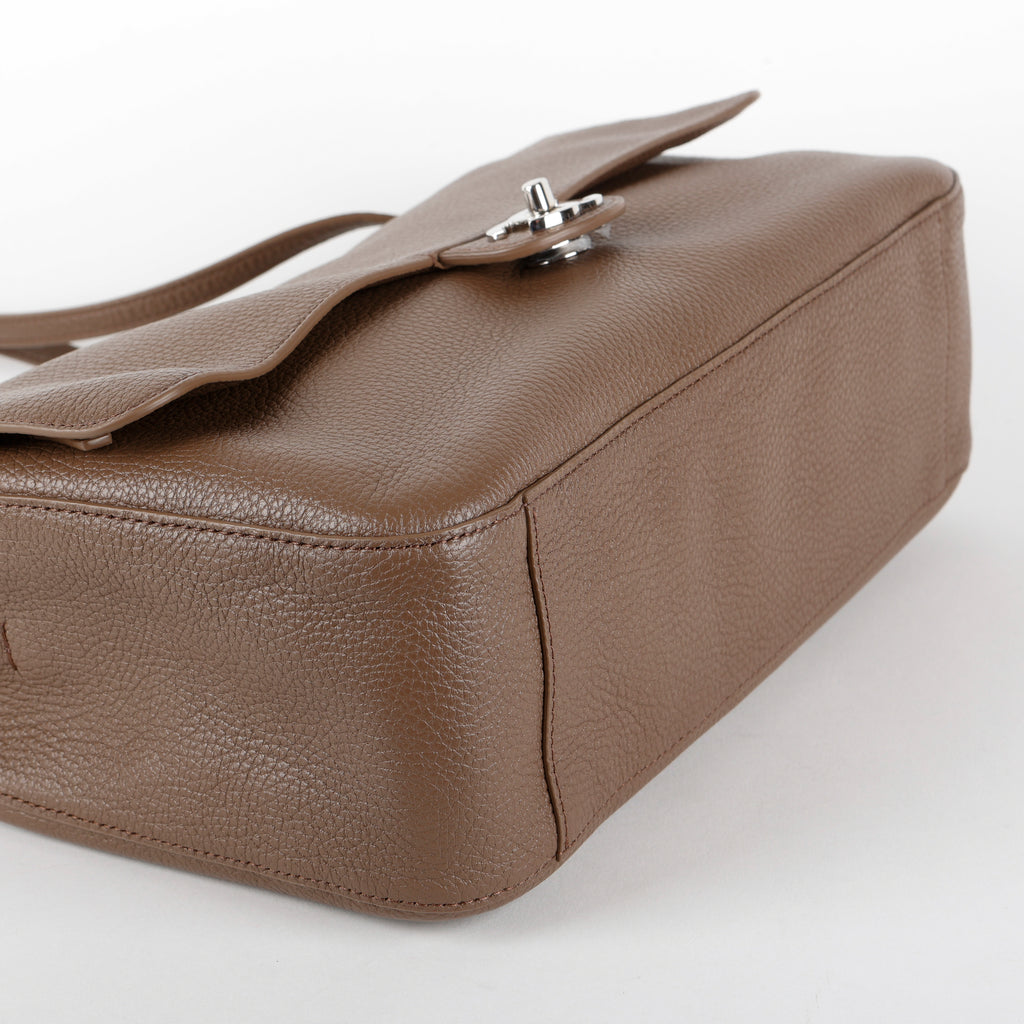 Souplissimo Maxi Flap, Light Brown Calfskin SHW