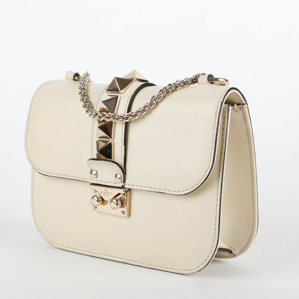 Small Glam Lock Rockstud Flap, Cream