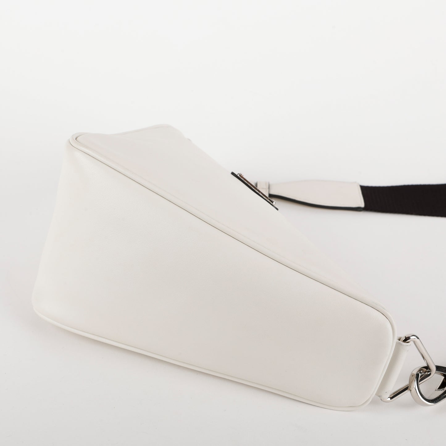 Grace Lux Triangle, White