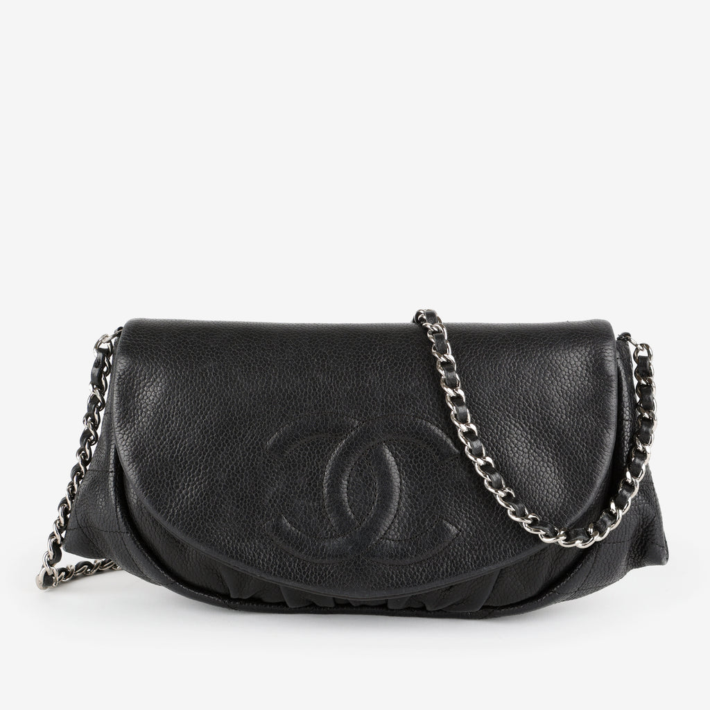 Half Moon Wallet On Chain, Black Caviar