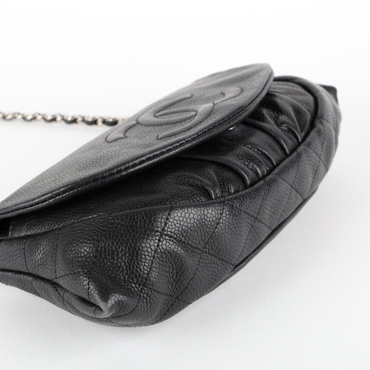 Half Moon Wallet On Chain, Black Caviar